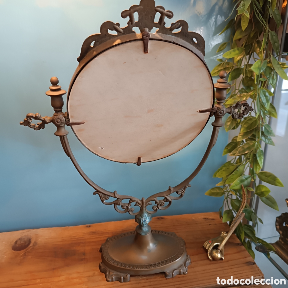 Antig&uuml;edades: Espejo de sobremesa antiguo bronce - Foto 4