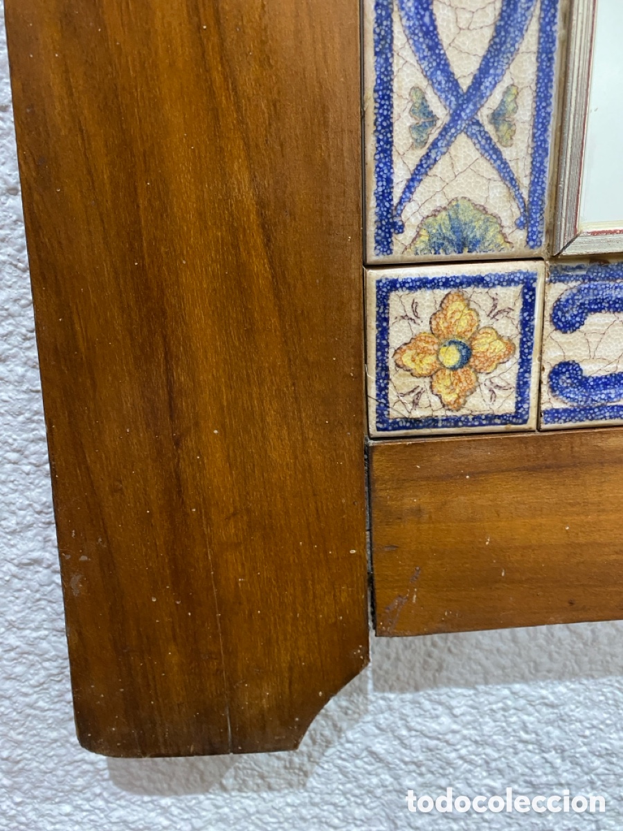 Antig&uuml;edades: Espejo antiguo de madera y azulejos - Foto 9