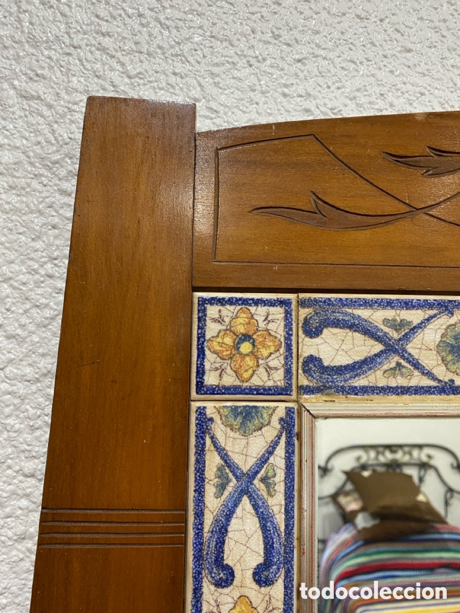 Antig&uuml;edades: Espejo antiguo de madera y azulejos - Foto 10