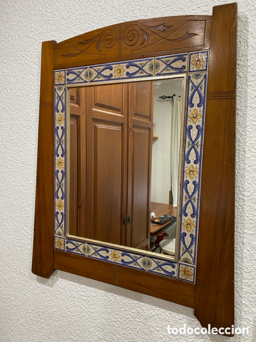 Antig&uuml;edades: Espejo antiguo de madera y azulejos - Foto 14