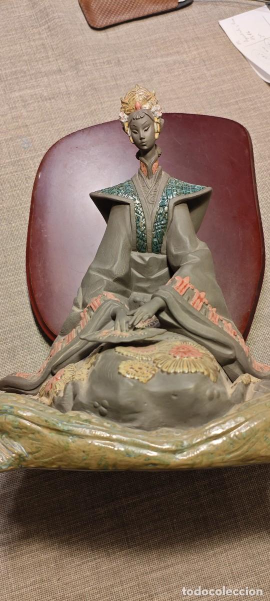 Antig&uuml;edades: Emperatriz Lladr&oacute; 2301 - Foto 2