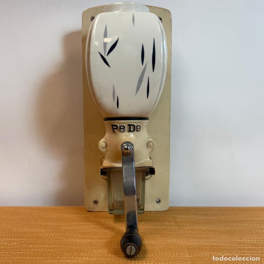 Antiquit&auml;ten: Antiguo Molinillo de Pared PeDe