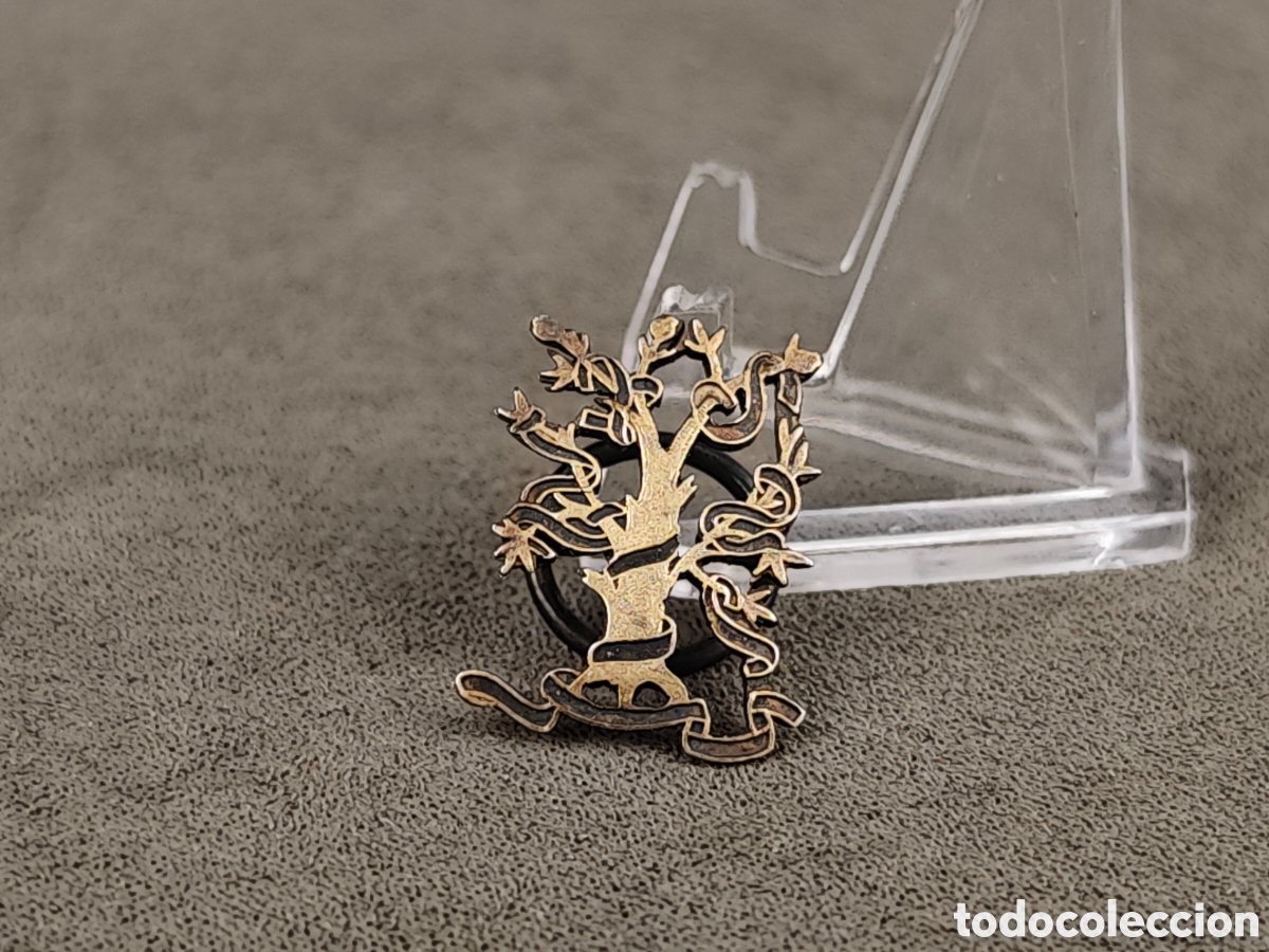 Antig&uuml;edades: Antigua Insignia Pin de Solapa de Plata del Arbol de la Ciencia