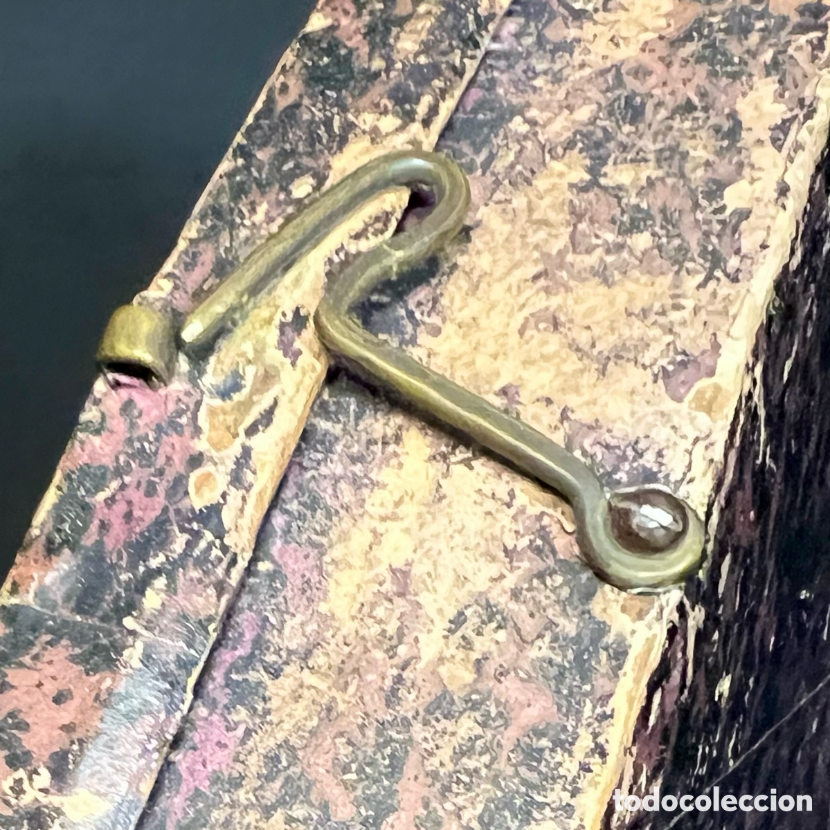 Antig&uuml;edades: Mitra Episcopal en su estuche de madera. S.XVIII - Foto 10