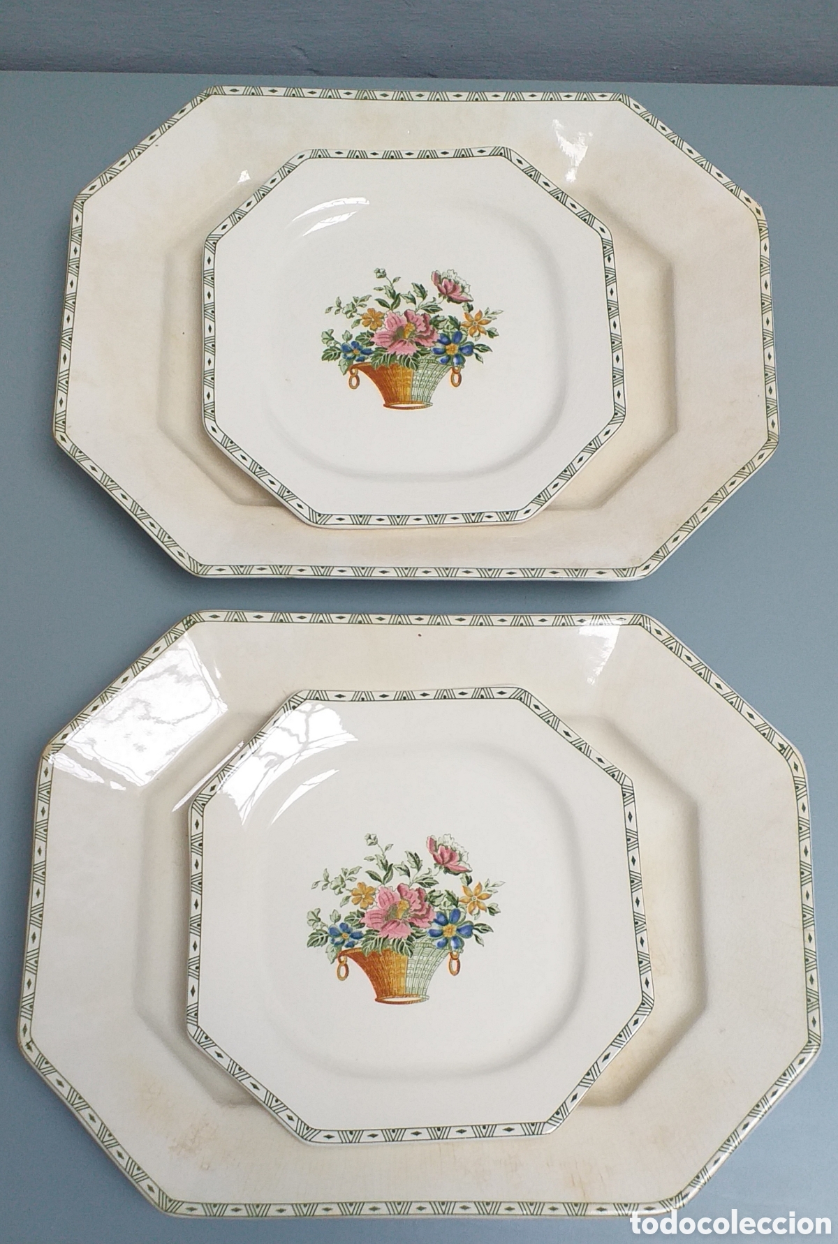 Antiques: 2 bandejas y 2 platos La Cartuja de Sevilla