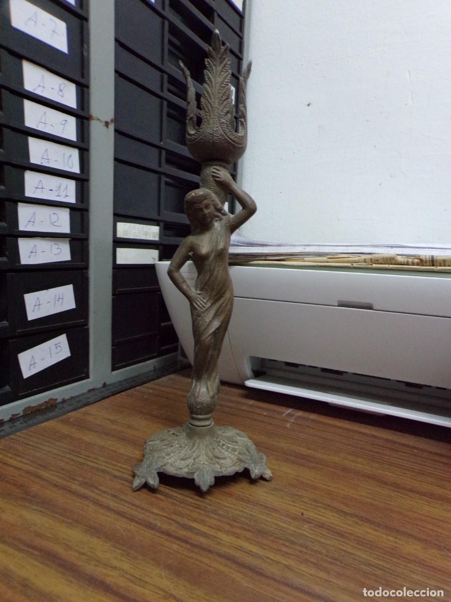 Antig&uuml;edades: ESTAMOS LIQUIDANDO. lampara de mesa de bronce - Foto 1
