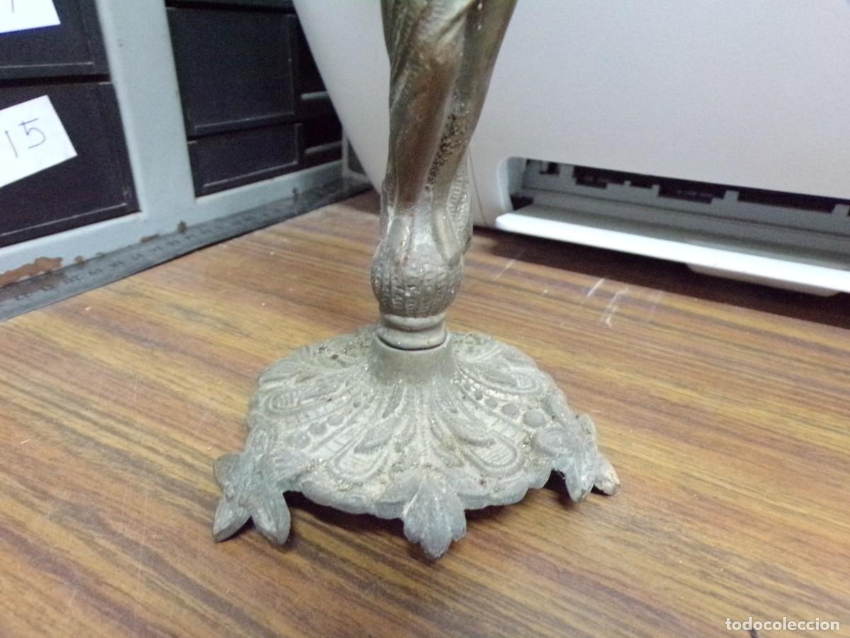 Antig&uuml;edades: ESTAMOS LIQUIDANDO. lampara de mesa de bronce - Foto 3