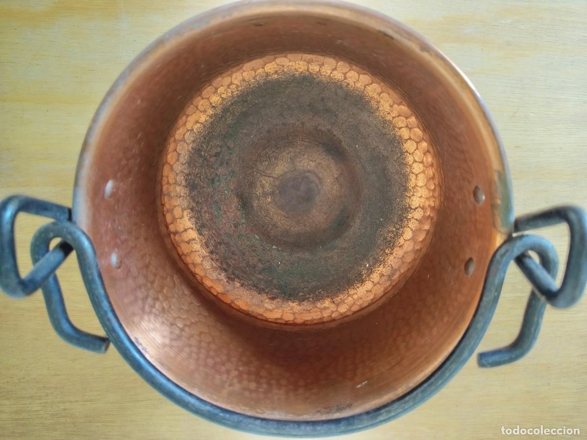 Antig&uuml;edades: Olla de cobre antigua - Foto 4