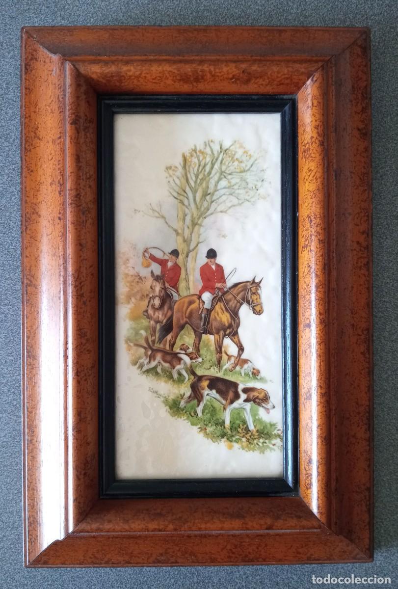 Antig&uuml;edades: Azulejo caballos caza marco madera - Foto 1