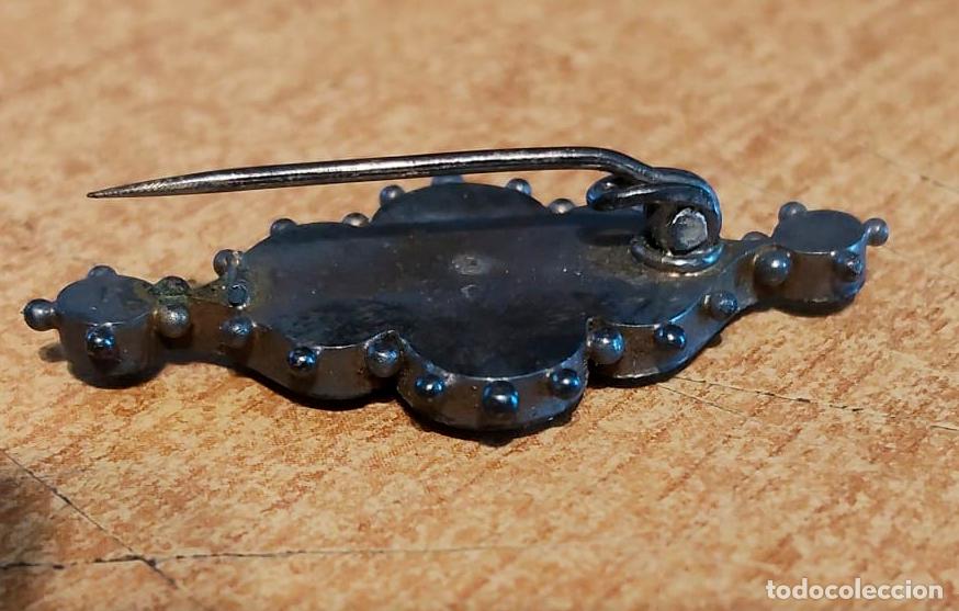 Antig&uuml;edades: broche religioso muy antiguo - Foto 3
