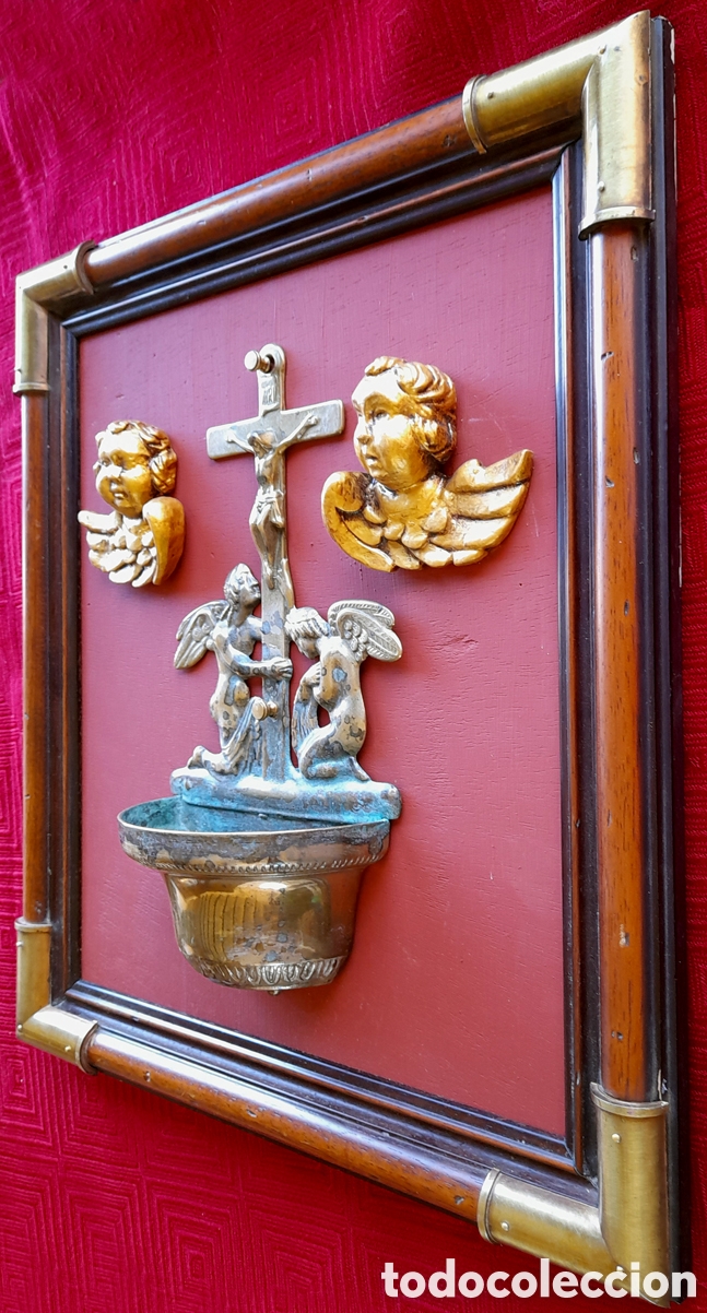 Antig&uuml;edades: Antigua Benditera Bronce enmarcada. - Foto 4