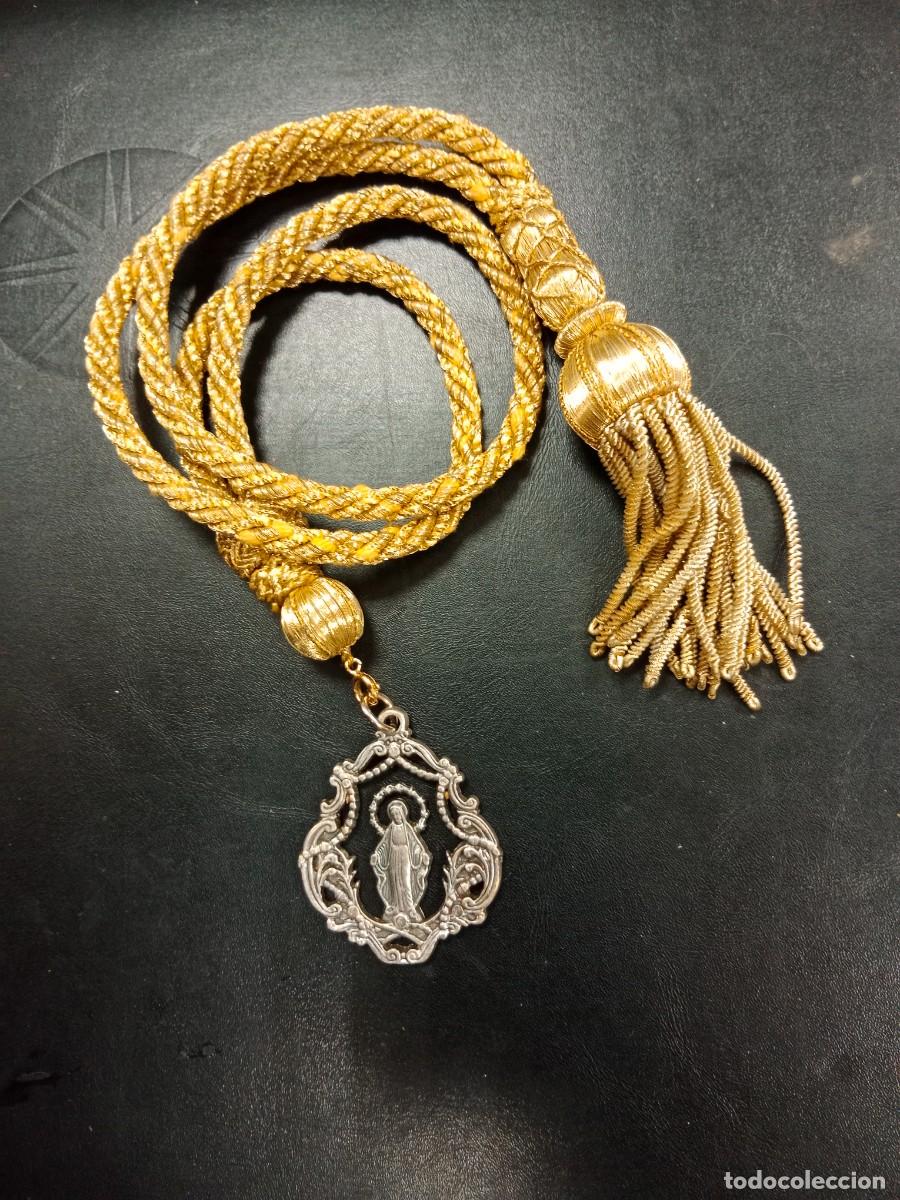 Antig&uuml;edades: BONITA Y RARA MEDALLA PROCESIONAL ALPACA CALADA - N. S. VIRGEN MARIA INMACULADA - MILAGROSA