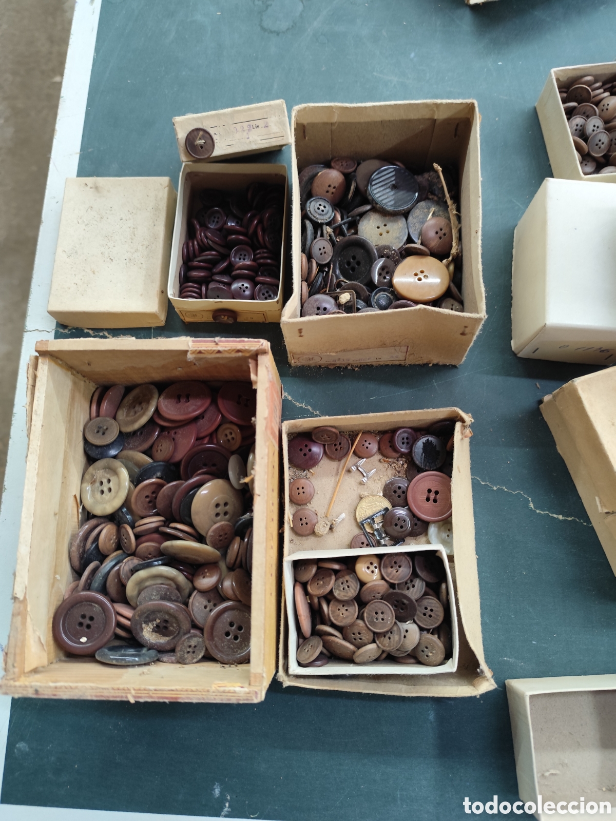 Antig&uuml;edades: Lote de antiguos botones - Foto 5