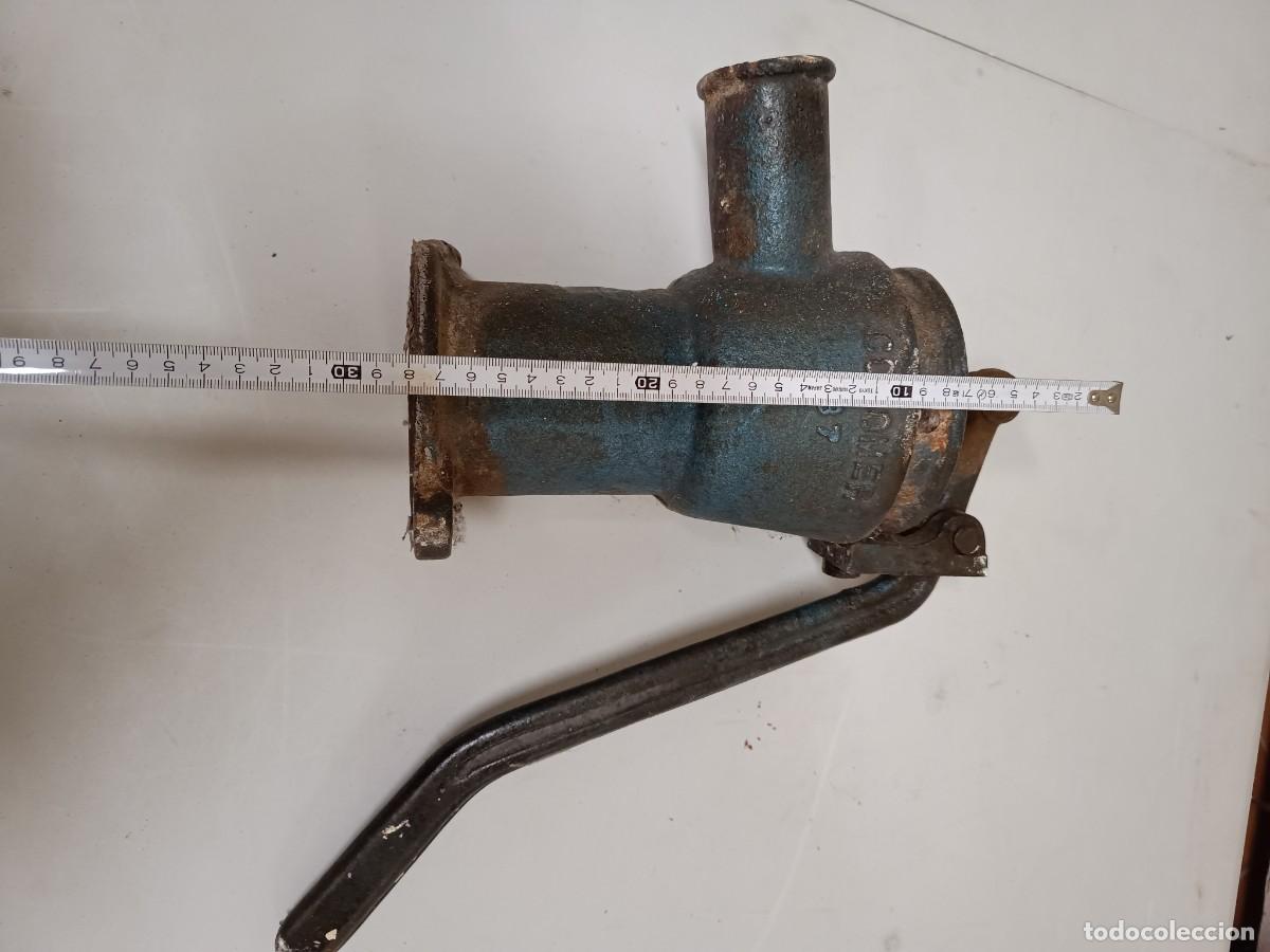 Antig&uuml;edades: Bomba de agua manual Colomet - Foto 4