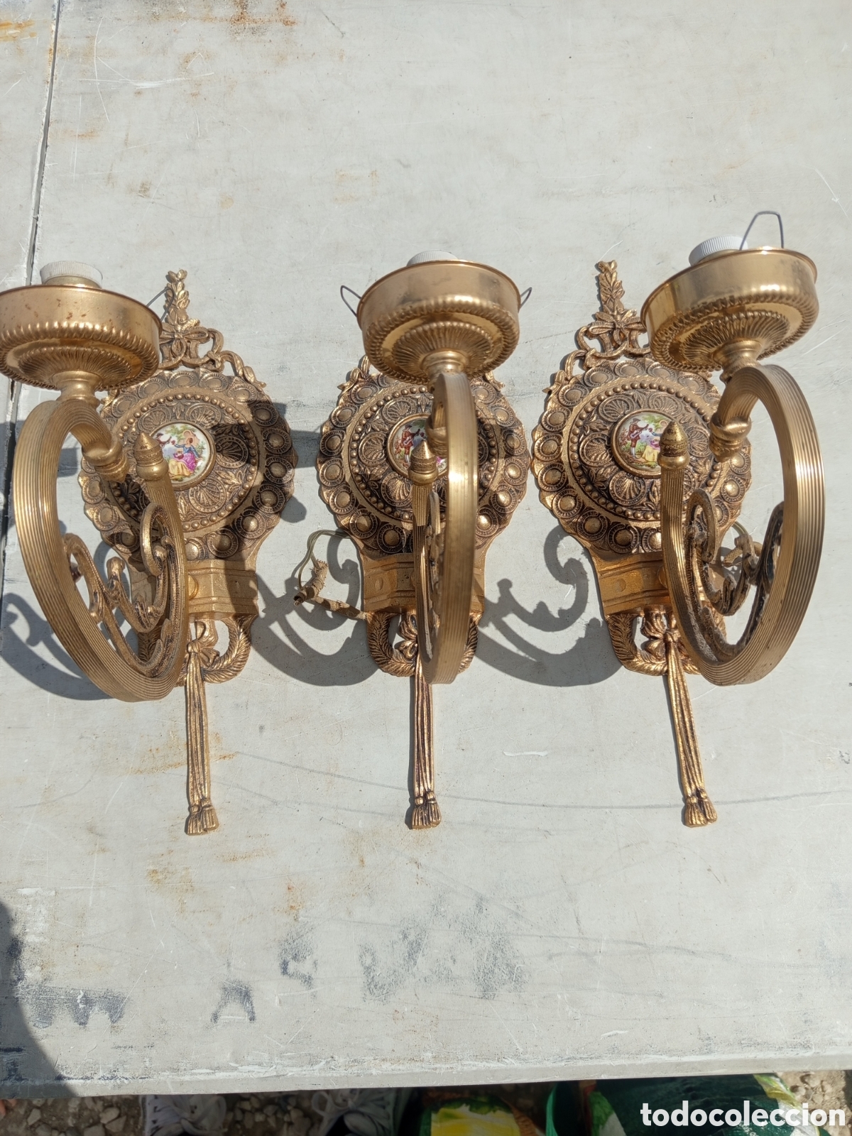Antig&uuml;edades: Se venden aplique de bronce de limoges - Foto 1