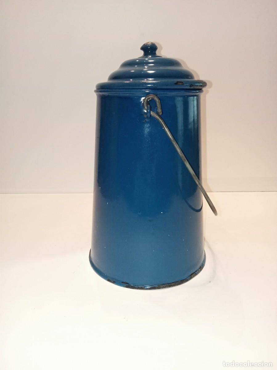 Antig&uuml;edades: LECHERA ESMALTADA AZUL - ANTIGUA - Foto 1