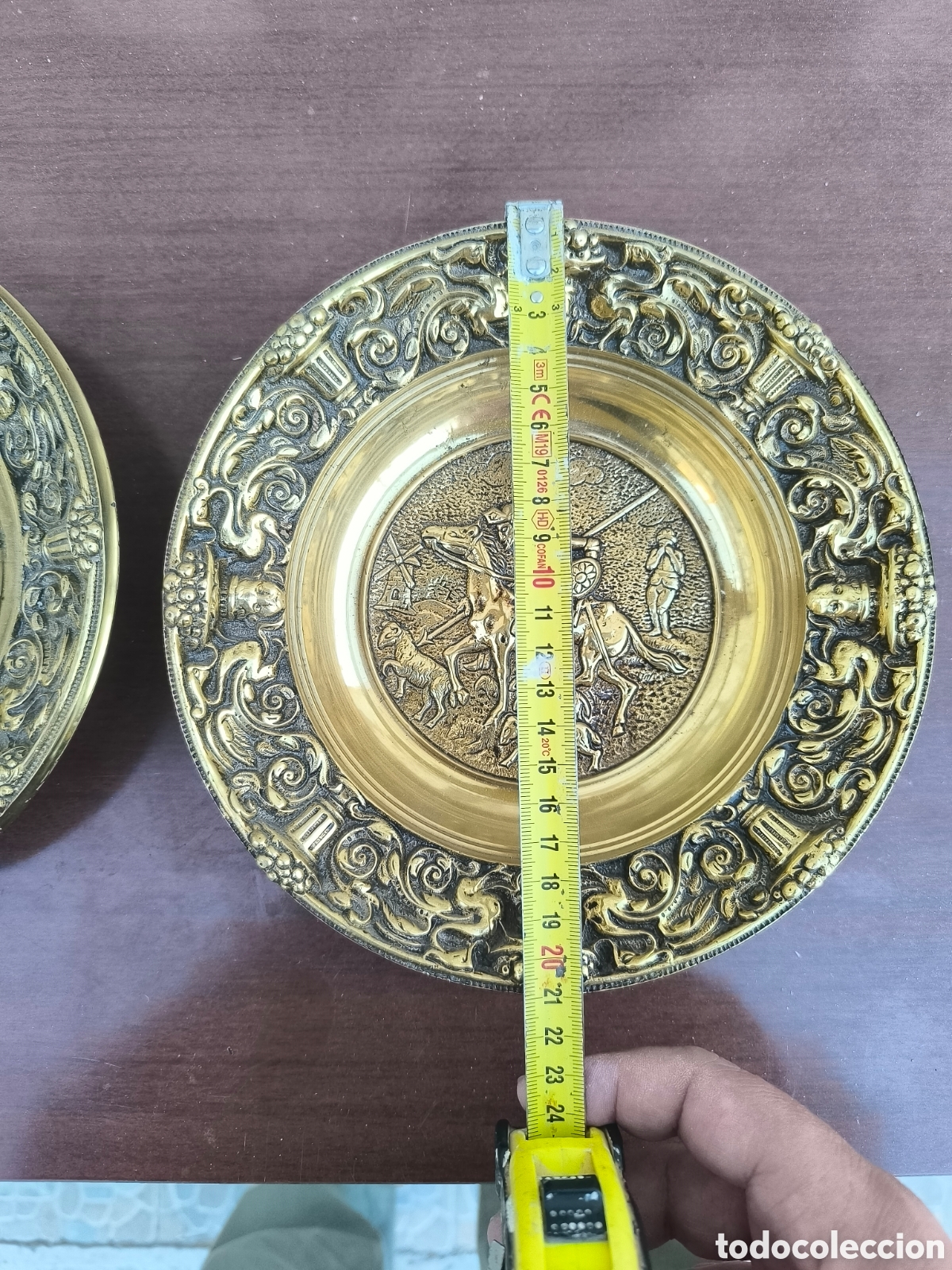 Antig&uuml;edades: Platos decorativos bronce 2700 gramos - Foto 4