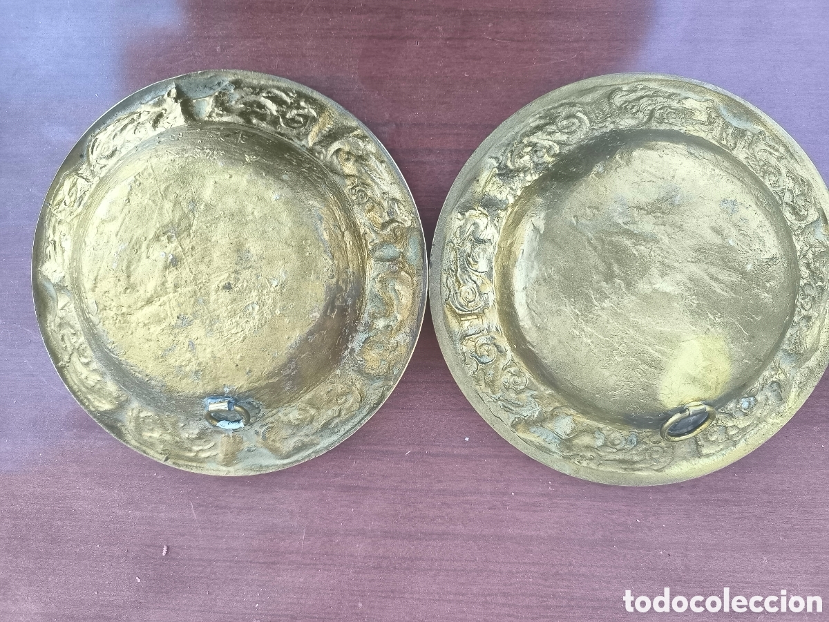 Antig&uuml;edades: Platos decorativos bronce 2700 gramos - Foto 5