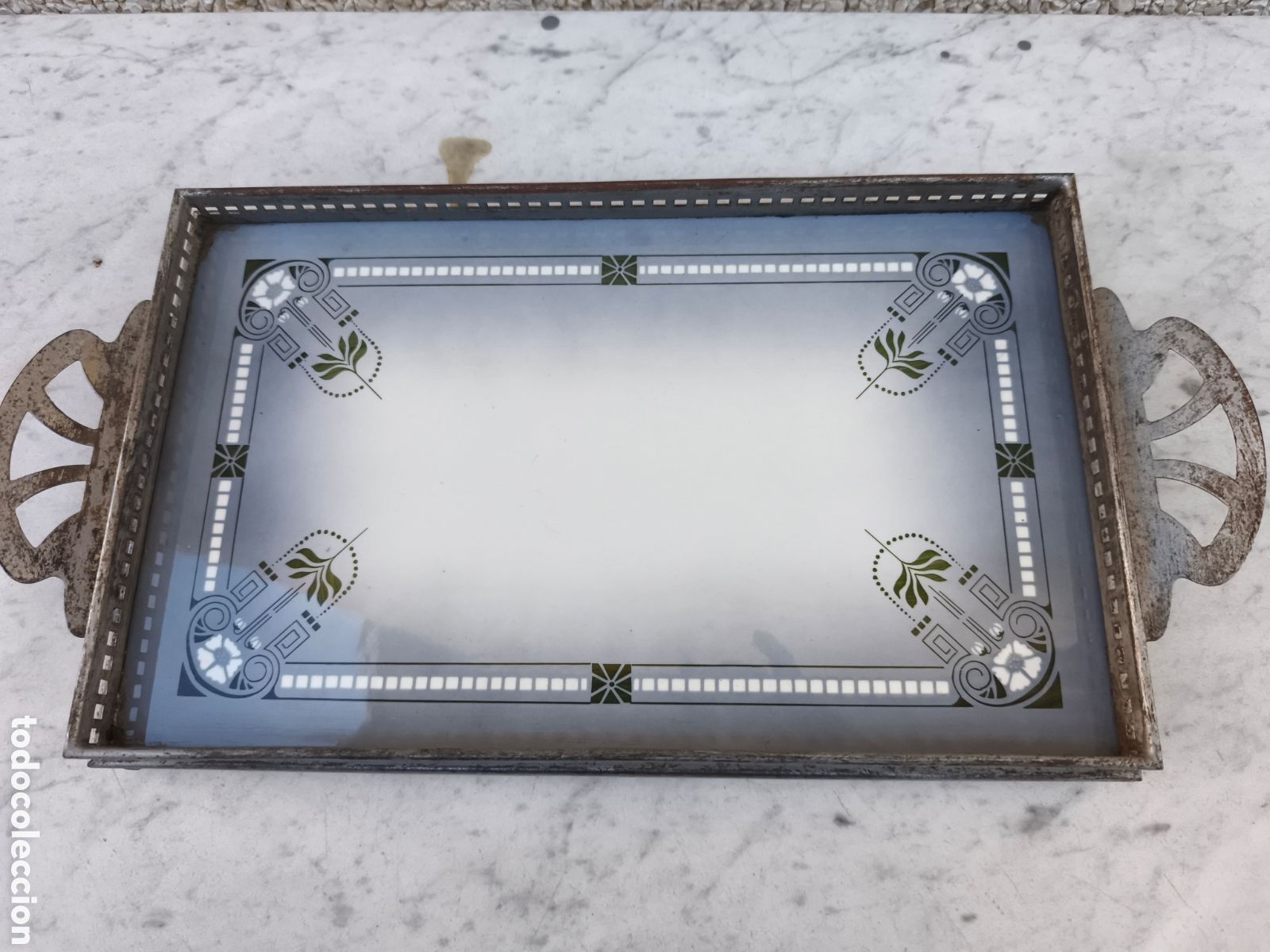 Antig&uuml;edades: Bandeja de porcelana may&oacute;lica. Max Dannhorn