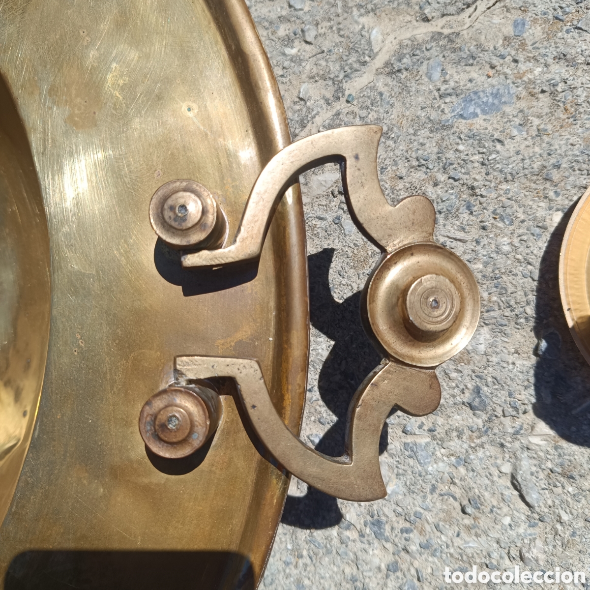 Antig&uuml;edades: Brasero antiguo de lat&oacute;n bronce - Foto 2