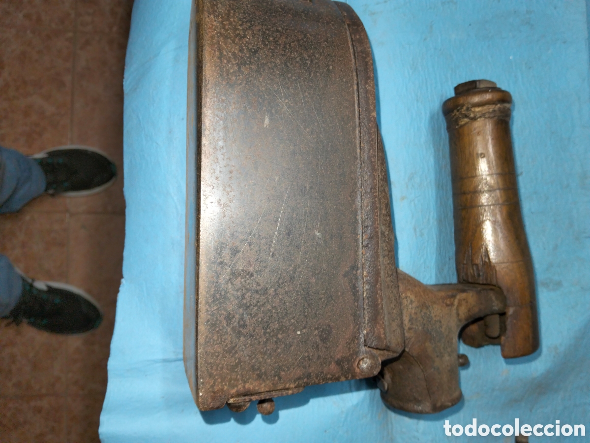 Antig&uuml;edades: ANTIGUA PLANCHA DE CARBON - Foto 10