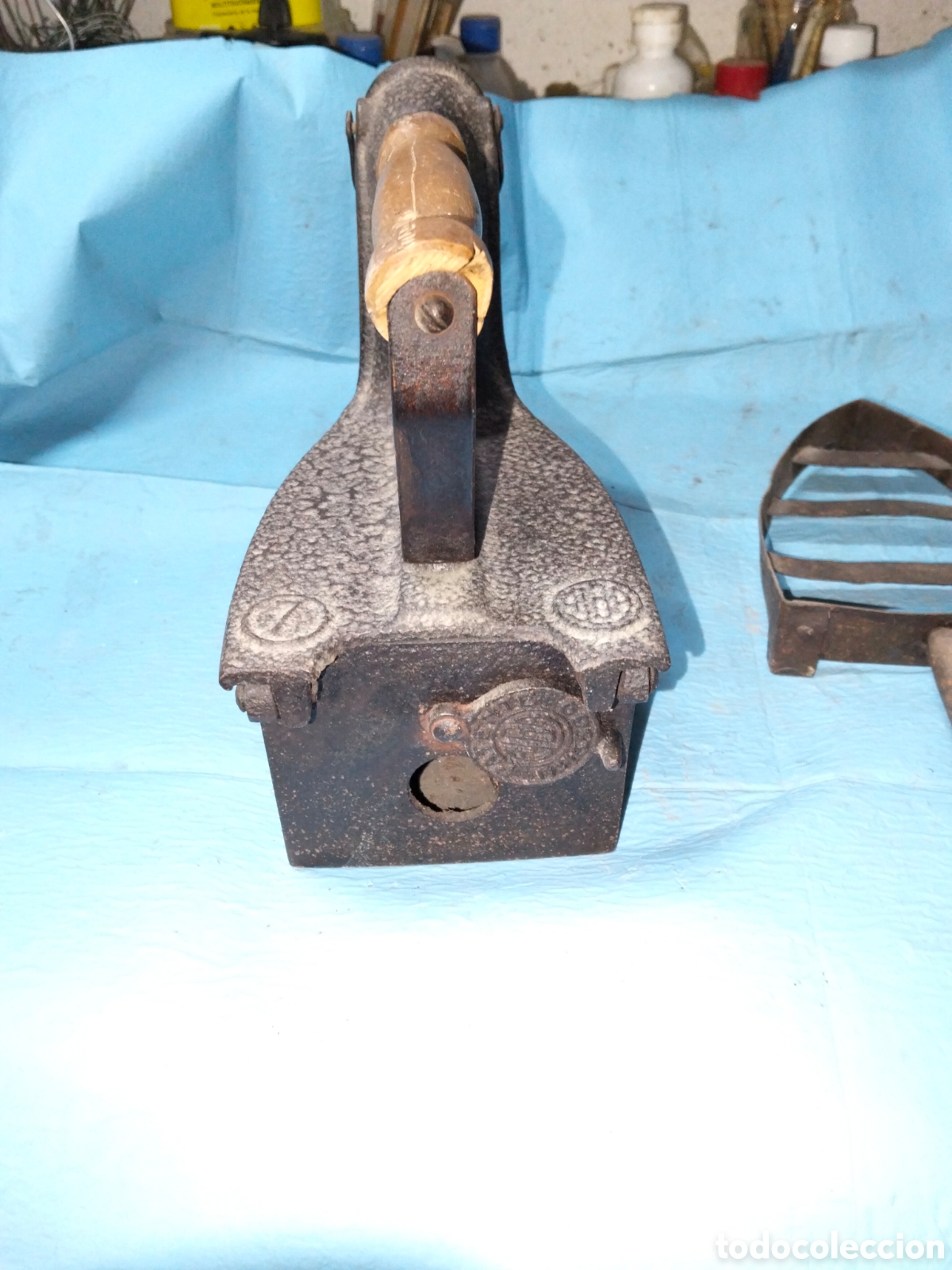 Antig&uuml;edades: ANTIGUA PLANCHA DE CARBON - Foto 3