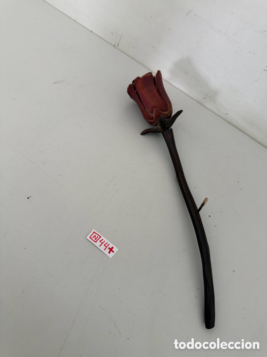 Antig&uuml;edades: Rosa de madera tallada echo a mano - Foto 1