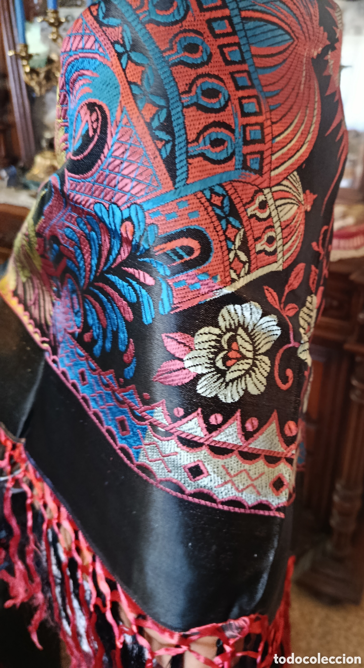 Antig&uuml;edades: Mantilla de Melilla en sedina - Foto 3