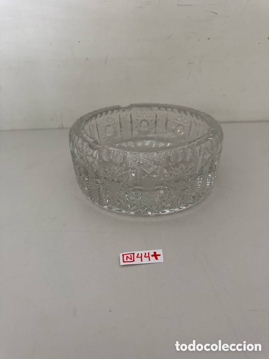 Antig&uuml;edades: Antiguo cenicero de cristal bohemia checo