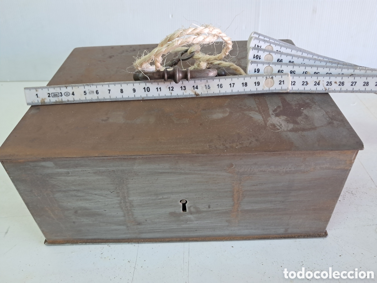 Antig&uuml;edades: Caja de caudales antigua - Foto 4