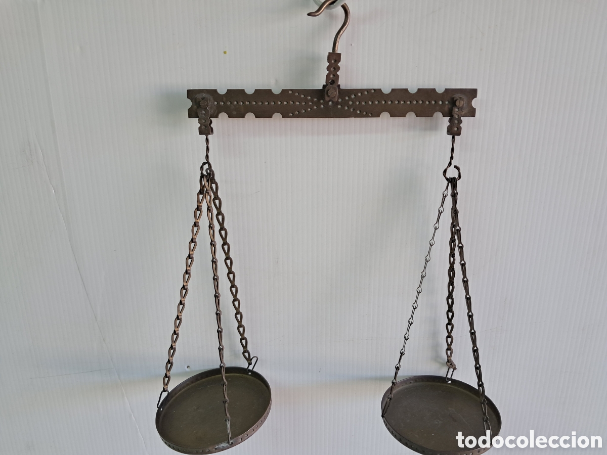 Antig&uuml;edades: Balanza antigua laton y bronce - Foto 1