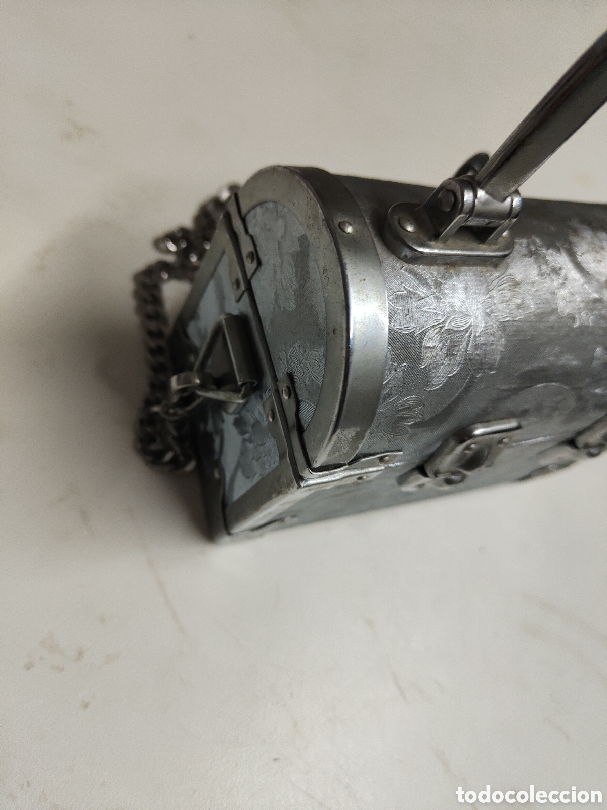 Antig&uuml;edades: Bolso cofre plateado con cadena - Foto 5