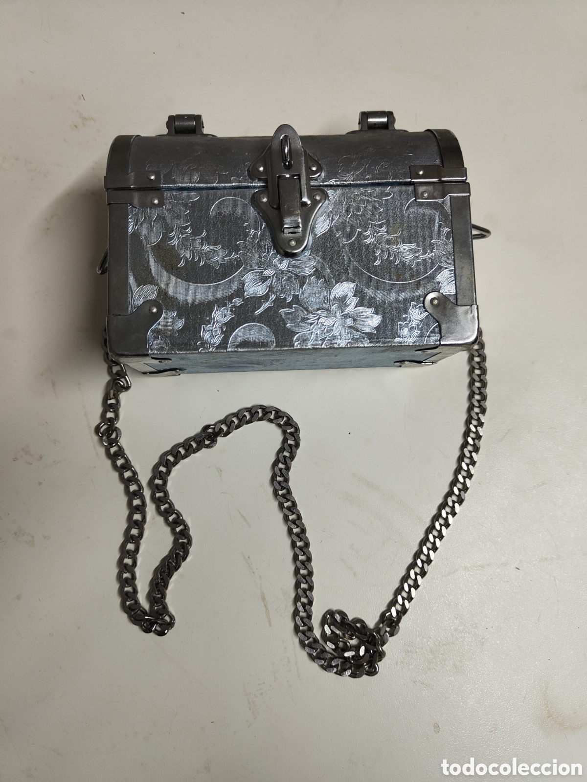 Antig&uuml;edades: Bolso cofre plateado con cadena - Foto 7
