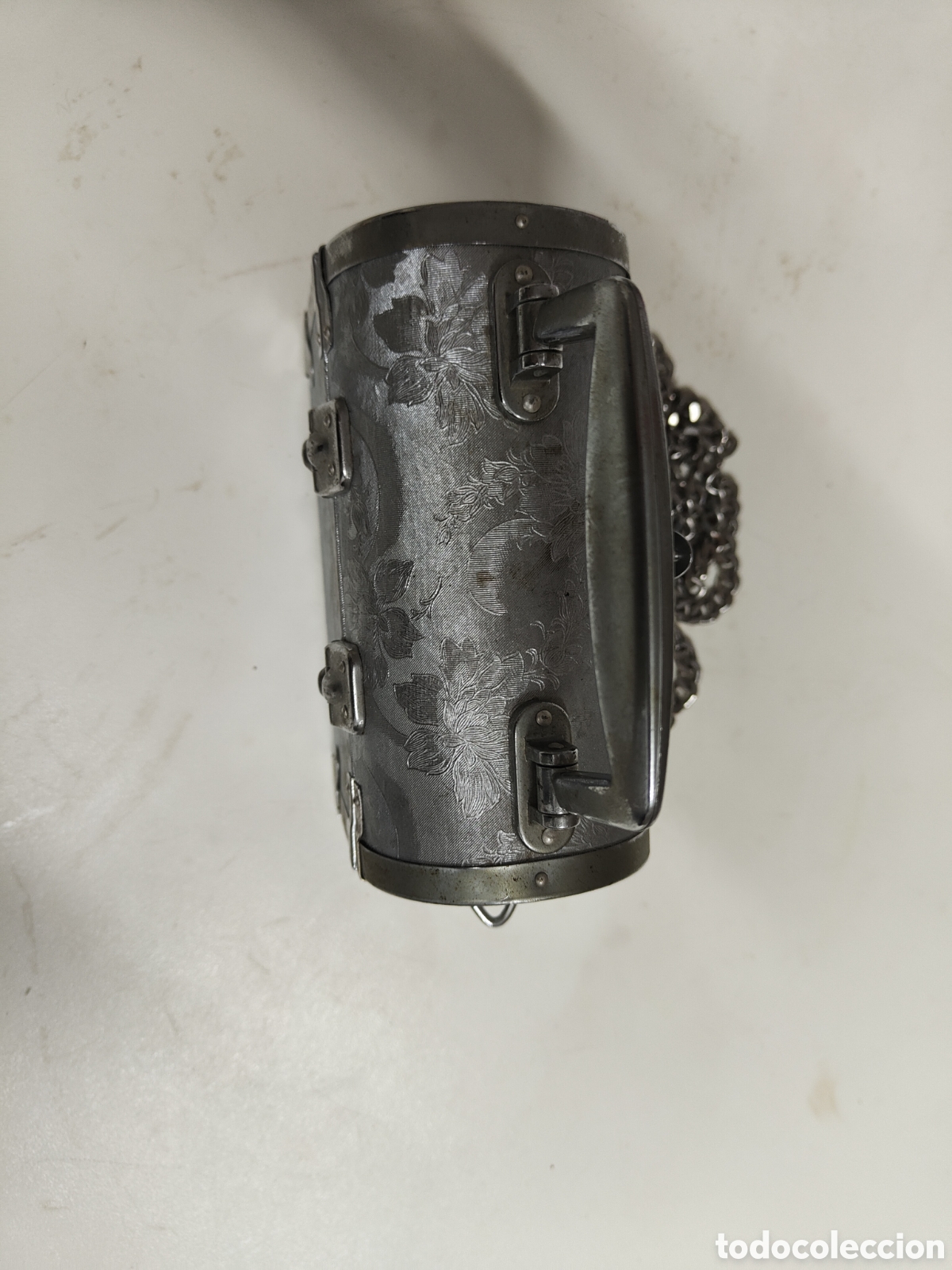Antig&uuml;edades: Bolso cofre plateado con cadena - Foto 8