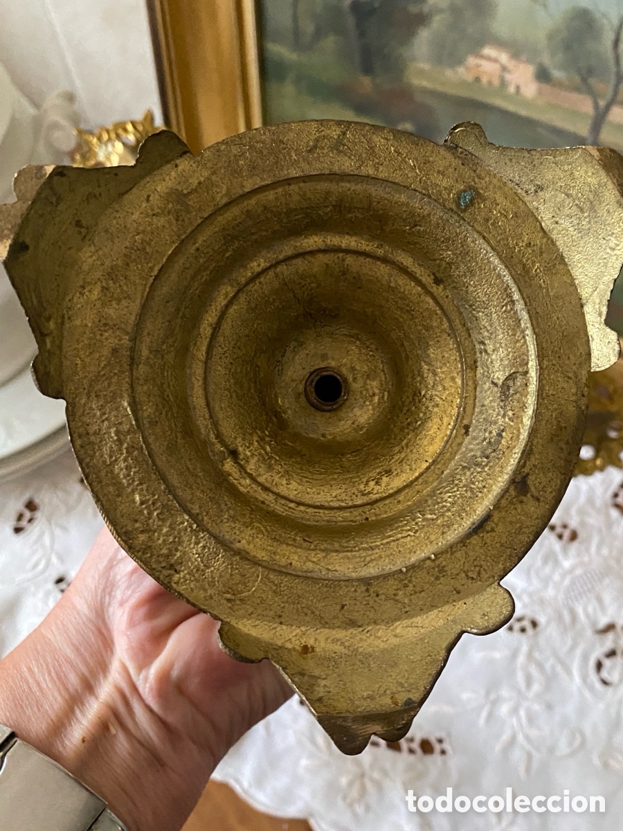 Antig&uuml;edades: Candelabro antiguo de bronce - Foto 6