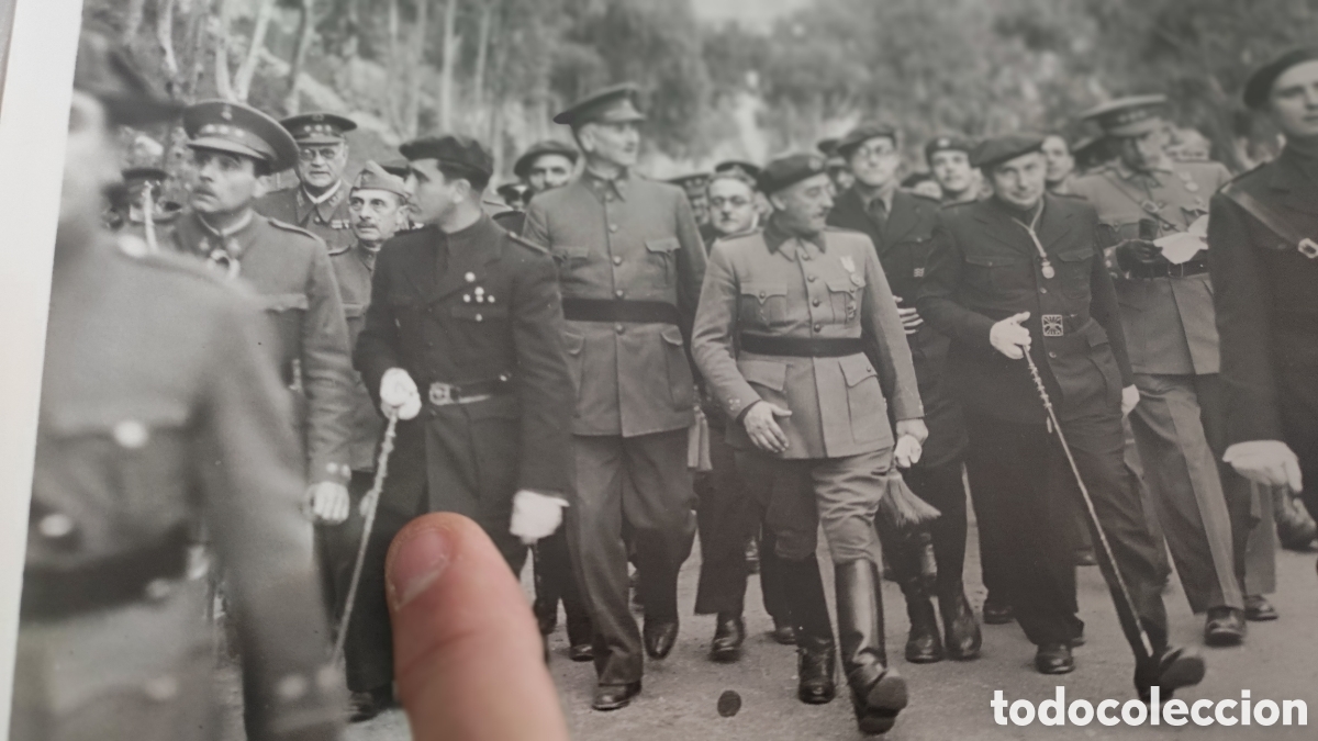 Antig&uuml;edades: Bast&oacute;n de mando del que fuera divisionario y primer gobernador civil tras la toma de M&aacute;laga