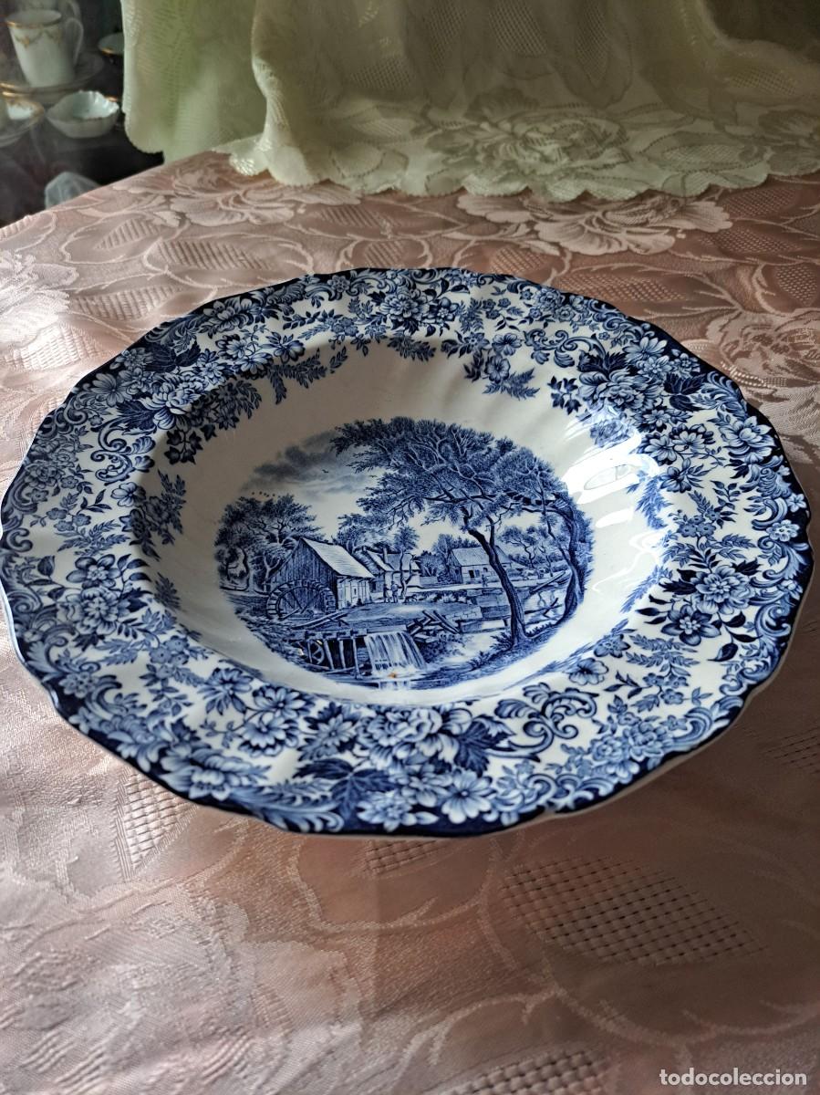 Antiques: Plato hondo de porcelana mill Stream Johnson Bros , azul.