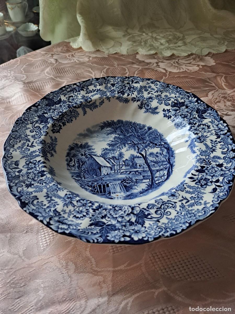 Antiques: Plato hondo de porcelana mill Stream Johnson Bros , azul.
