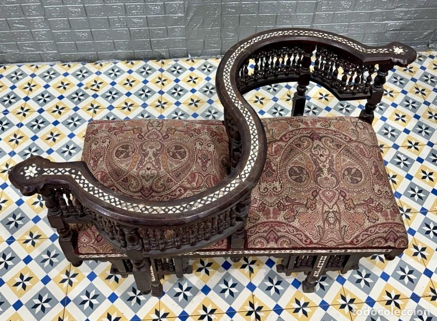 Antig&uuml;edades: SOFA TU Y YO DE NOGAL CON INCRUSTACIONES - Foto 4