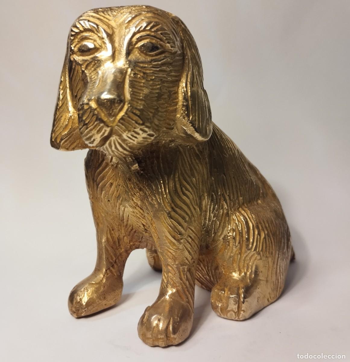 Antig&uuml;edades: Figura de lat&oacute;n con forma de perro - Foto 1