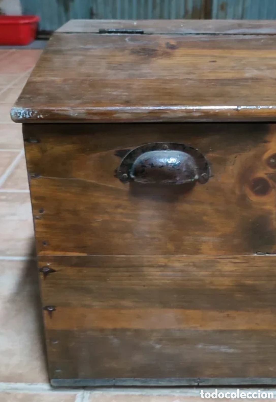Antig&uuml;edades: Caja de caudales. Cofre de madera r&uacute;stico con asas - Foto 3