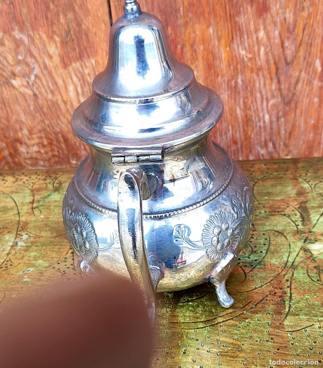 Antig&uuml;edades: Tetera moruna en metal plateado - Foto 3