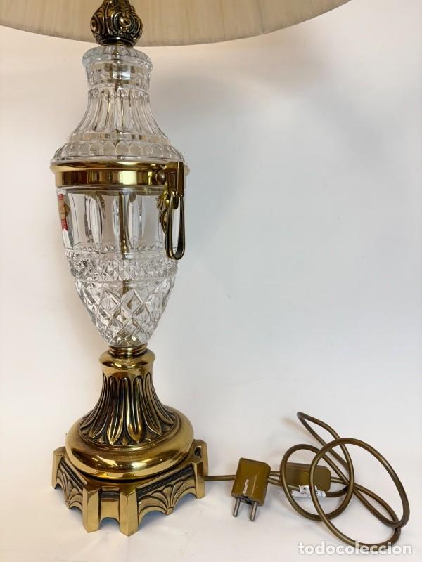 Antig&uuml;edades: L&aacute;mpara de Sobremesa Bronce y Cristal - Foto 7