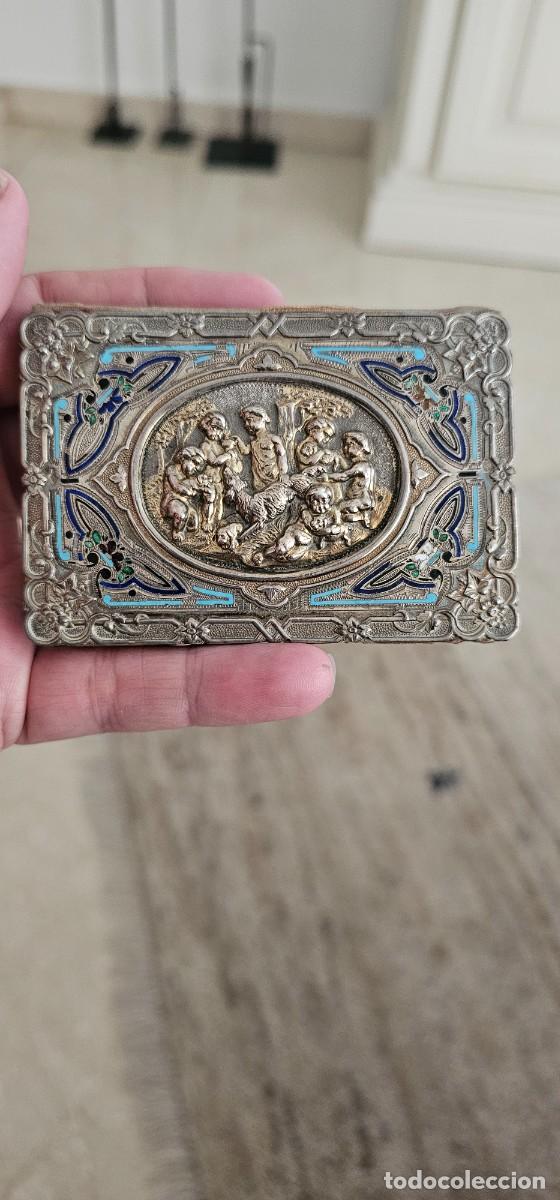 Antig&uuml;edades: Agenda y de baile en plata cincelada - Foto 1