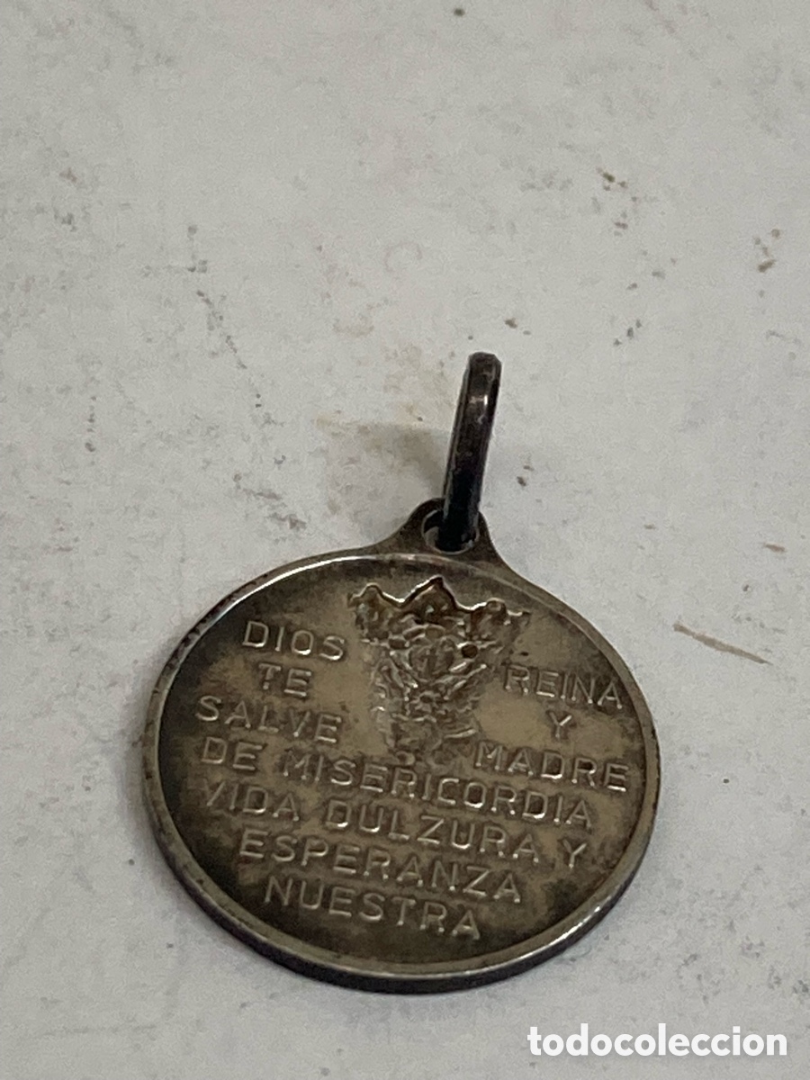 Antig&uuml;edades: Medalla de plata religiosa C561 - Foto 2