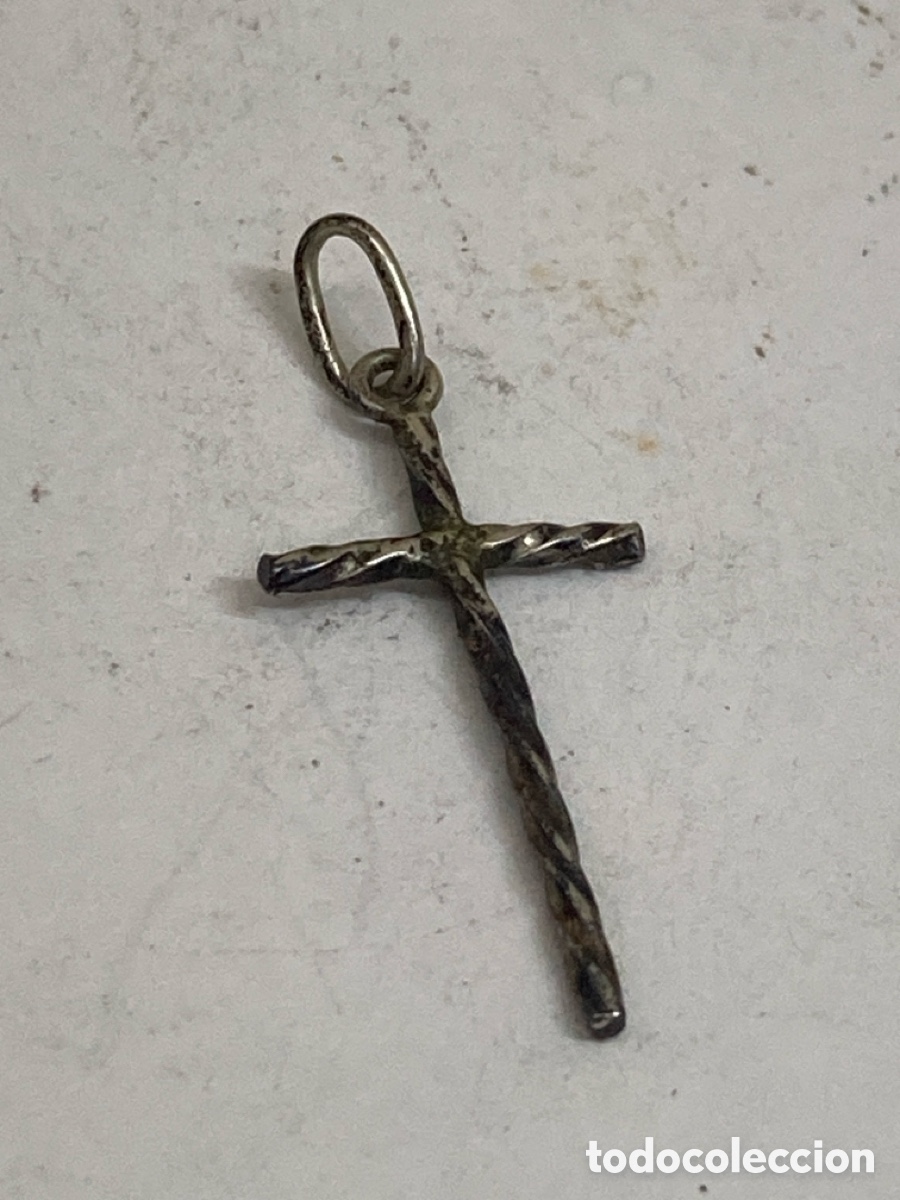 Antig&uuml;edades: Cruz de plata religiosa C561 - Foto 1