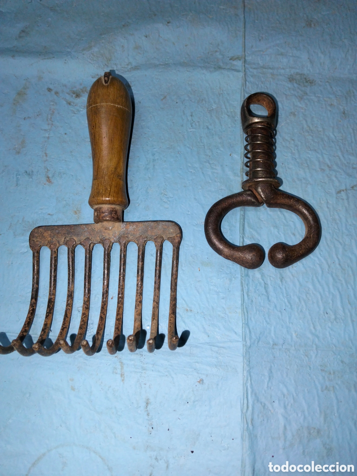 Antig&uuml;edades: ANTIGUO PEINE ANIMAL Y NARIGON - Foto 2