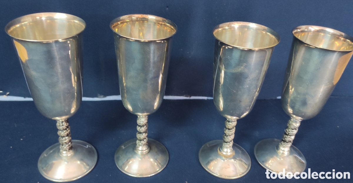 Antig&uuml;edades: Juego de 4 copas de alpaca - Foto 1