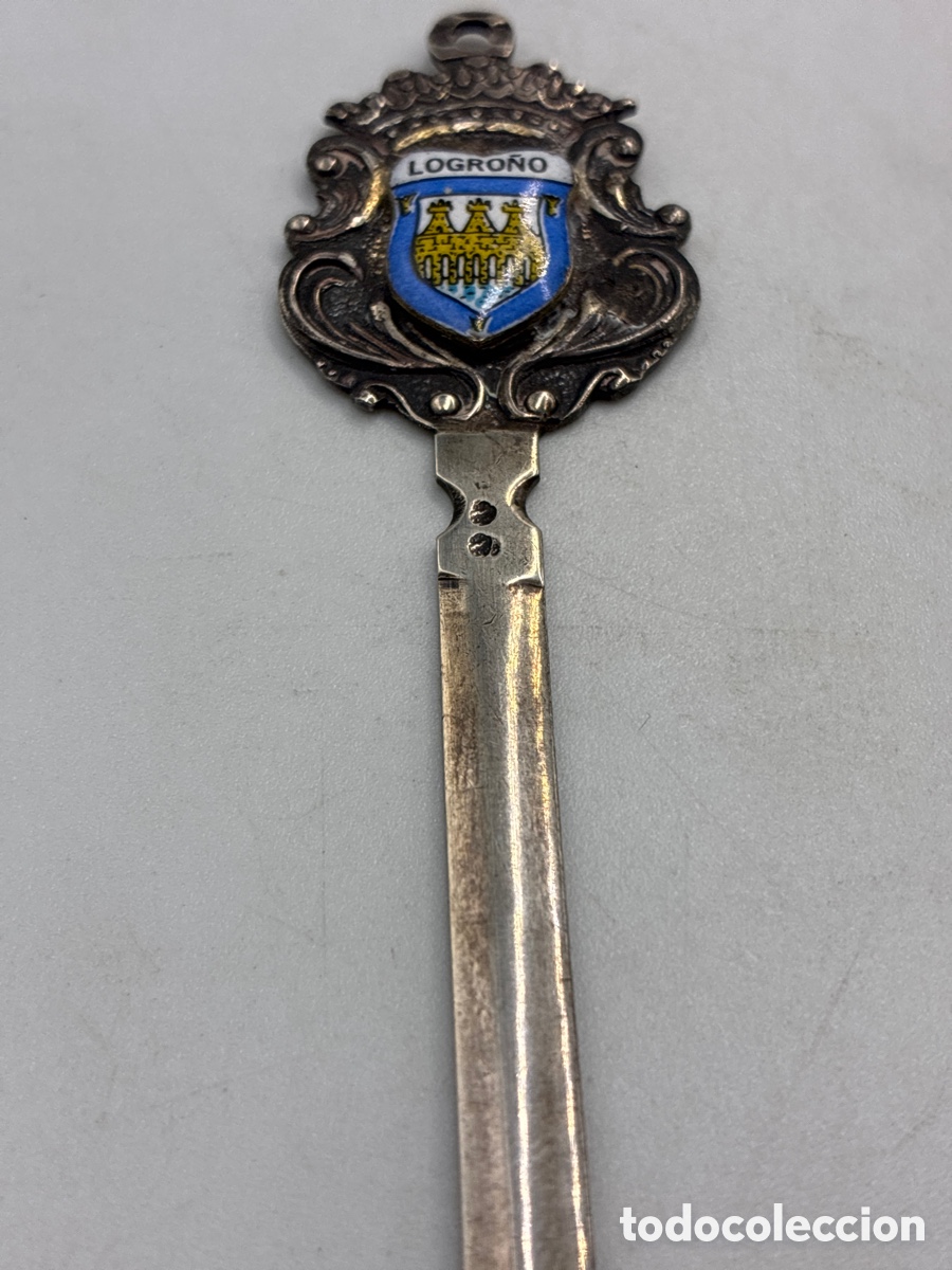 Antig&uuml;edades: Abrecartas con escudo de Logro&ntilde;o. - Foto 1