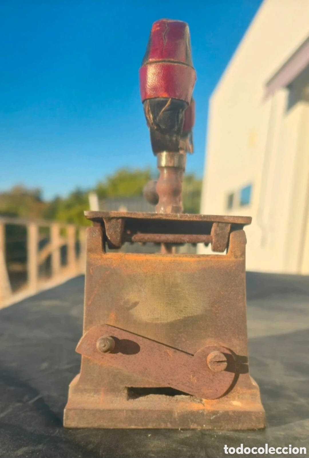 Antig&uuml;edades: Antigua plancha de carb&oacute;n - Foto 4